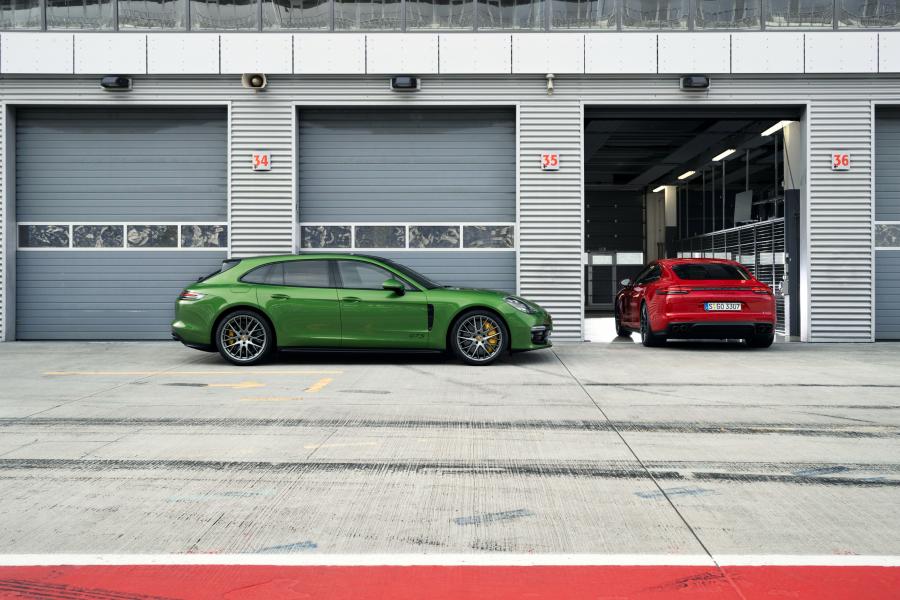  Porsche Panamera GTS (971) 2018 года  (WW) (фото 16 из 42)